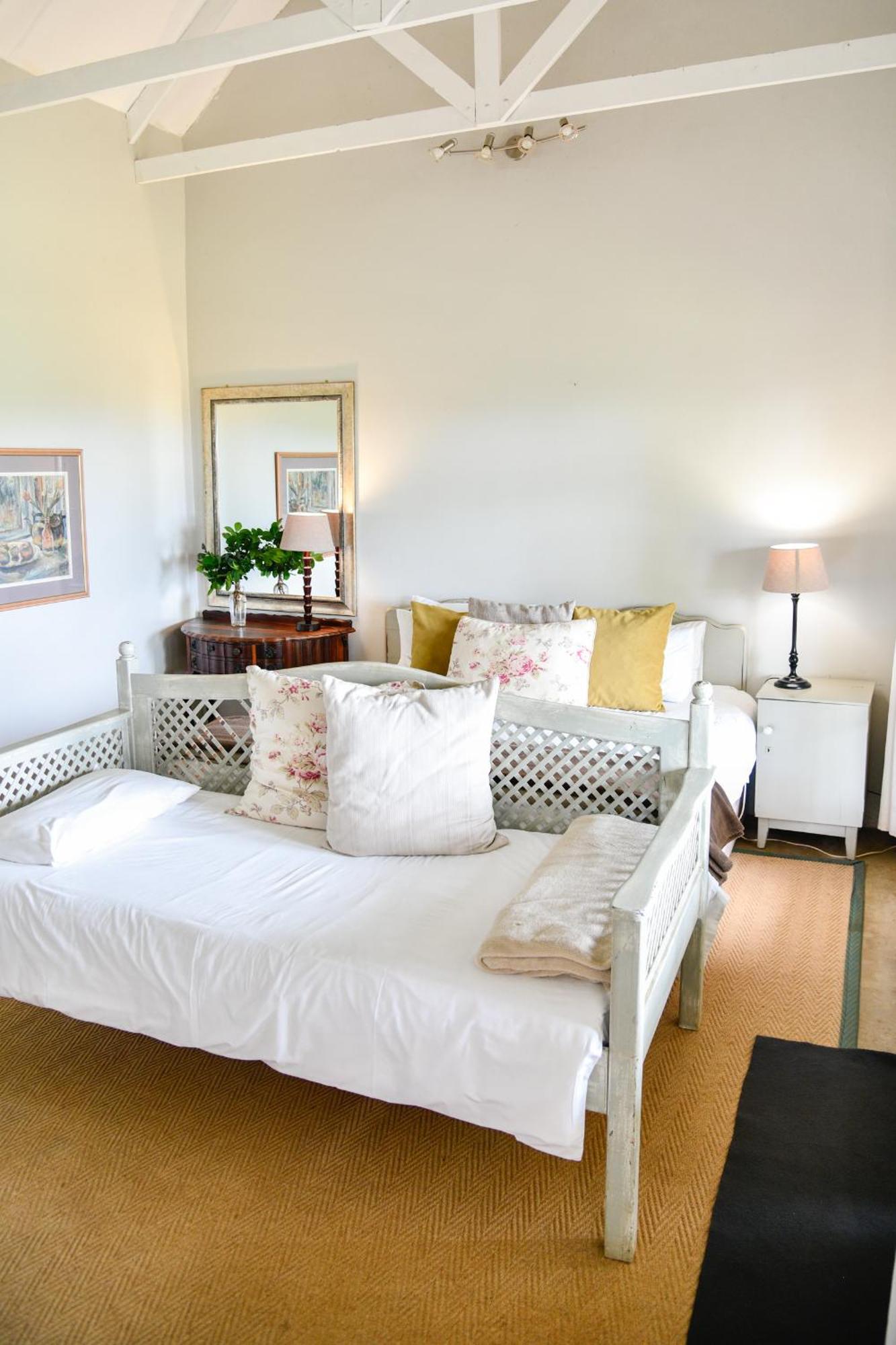 The Knoll Historic Guest Farm Villa Hilton Room photo